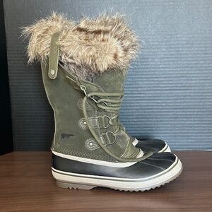 Sorel Joan Of Artic Womens Size 6.5 Fur Lined Snow Boot Suede NEW -- Sage Green